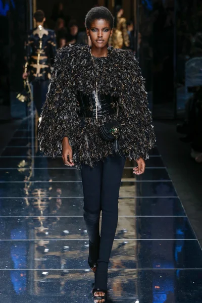 Look 49